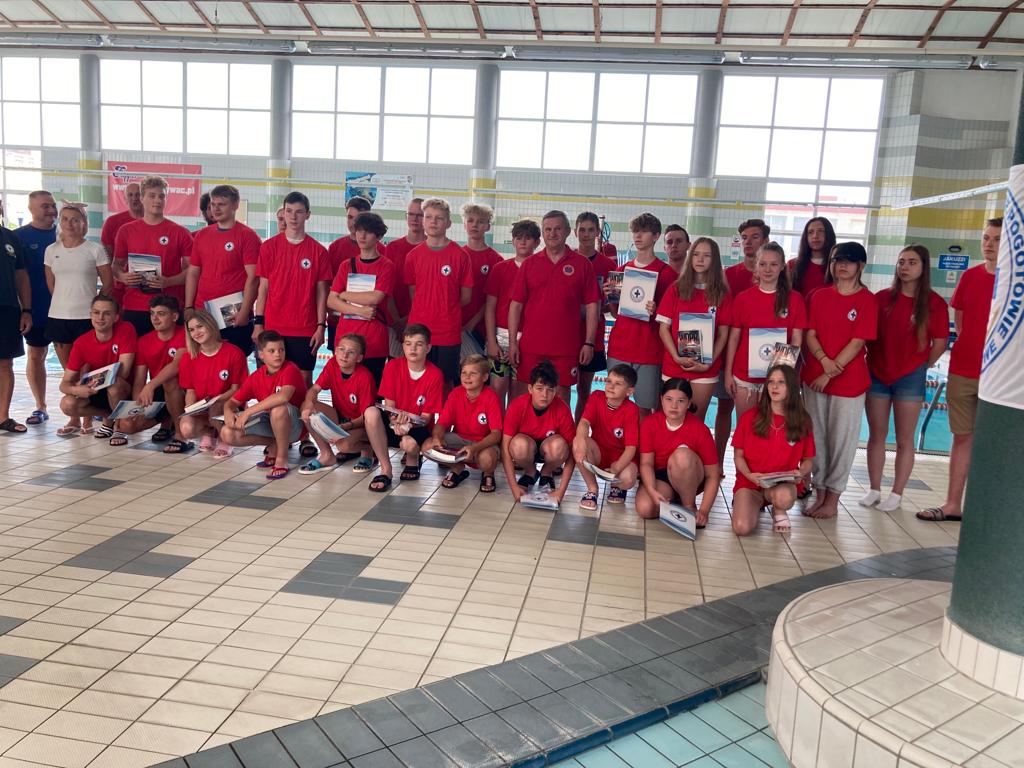 osoby ktore zdały szkolenie na młodszego oraz na Ratownika WOPR